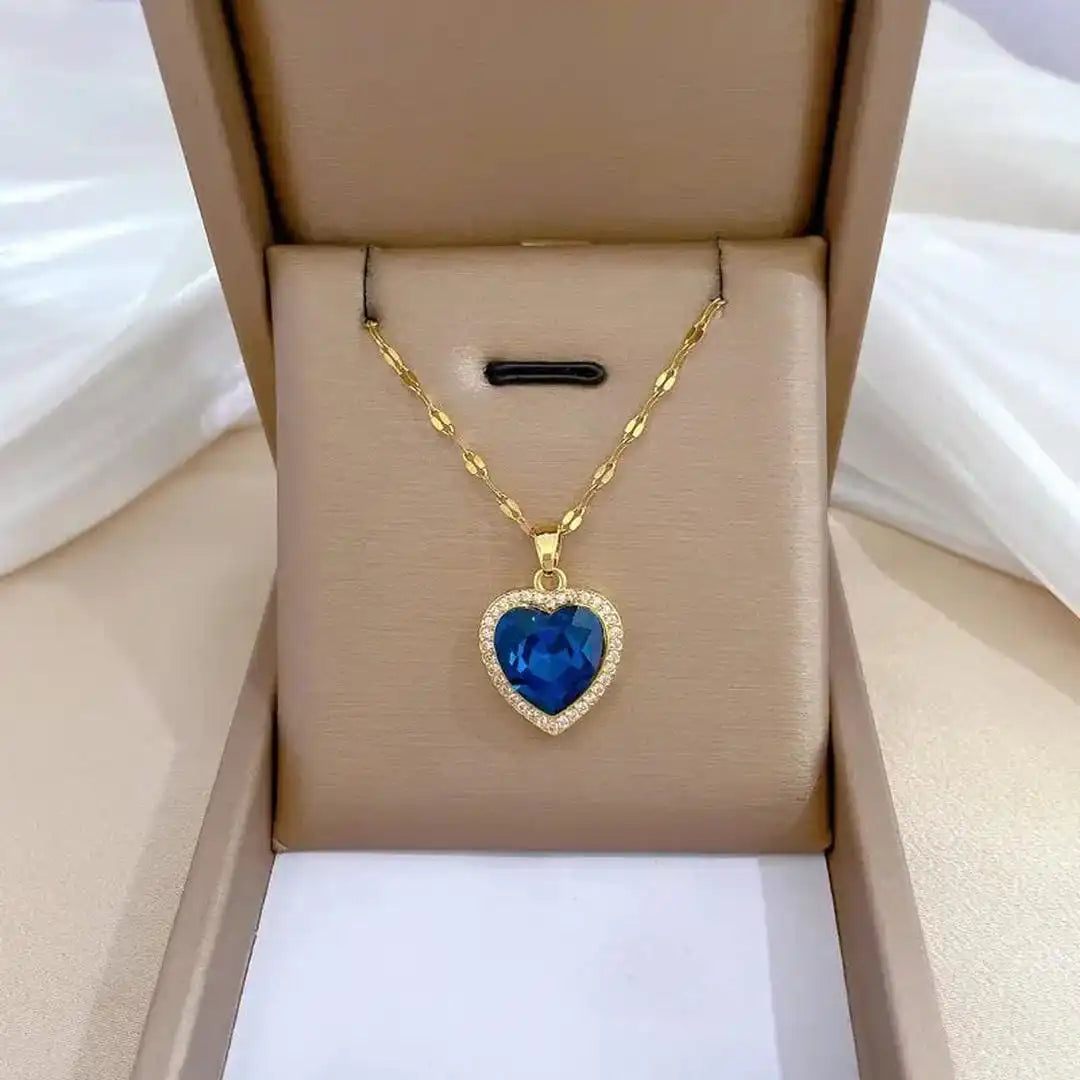 Jaselle Vireyne Gold Necklace