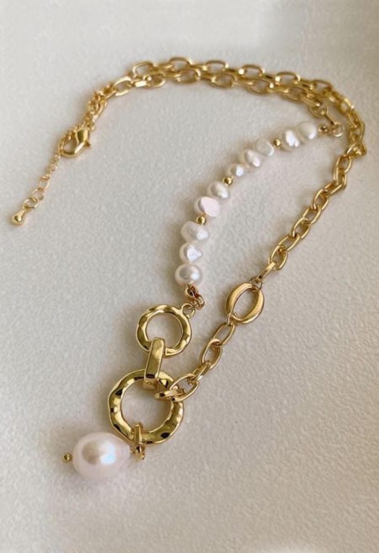 Natural Freshwater Pearl Necklace