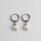 Veerle Stunning Pearl White Earrings