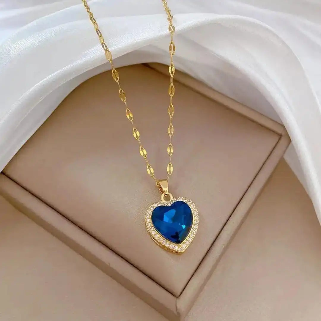 Jaselle Vireyne Gold Necklace