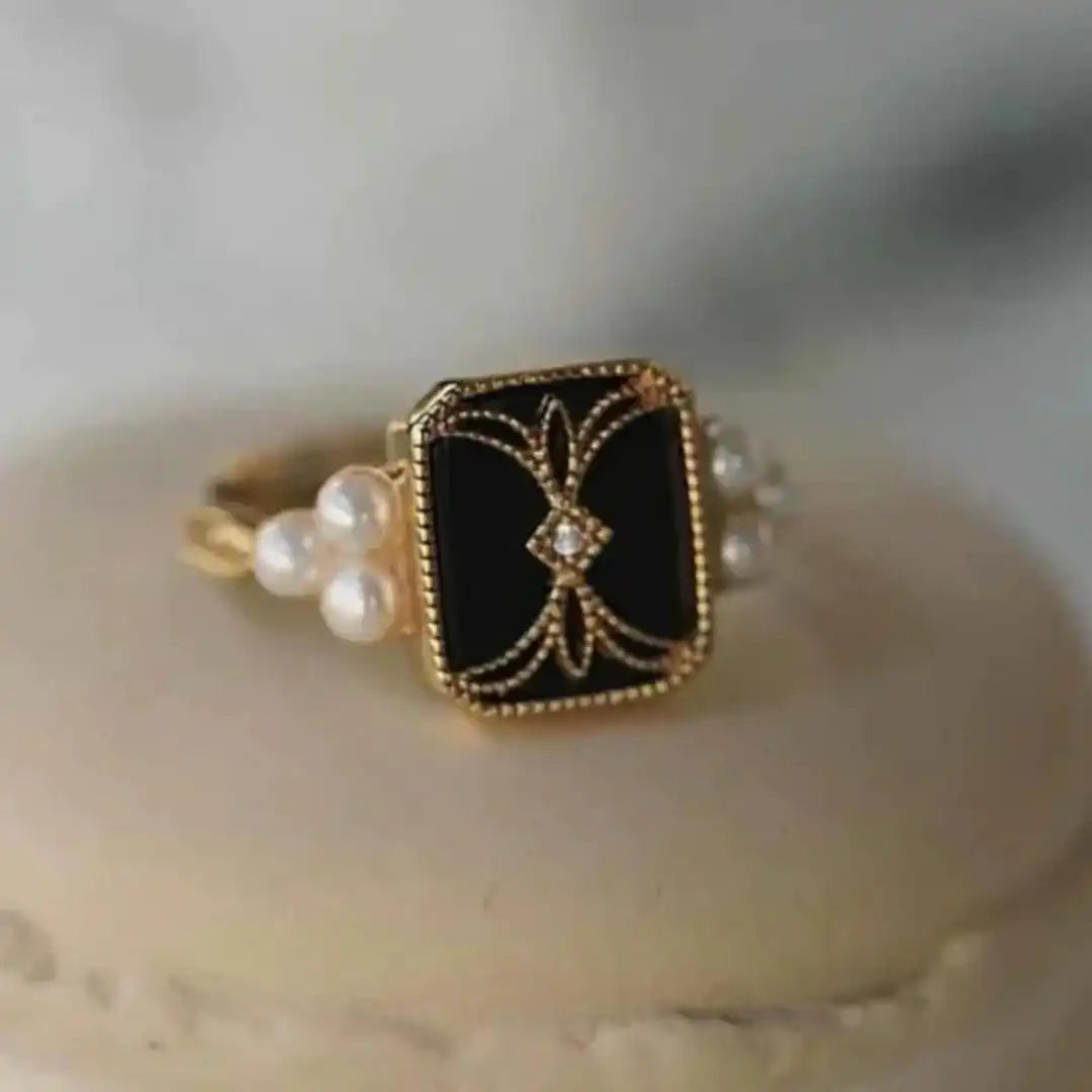 Antique Black Pearl Golden Ring