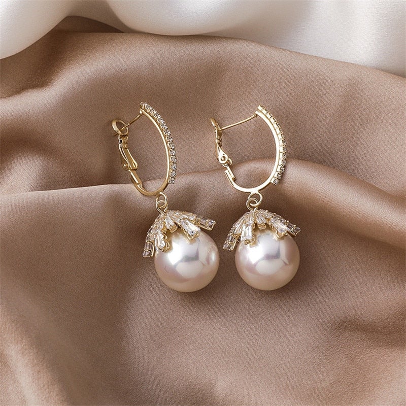 Elegant Malia Pearl Earrings