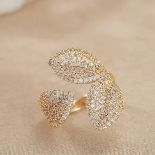 Luxe Clover Zirconia Ring