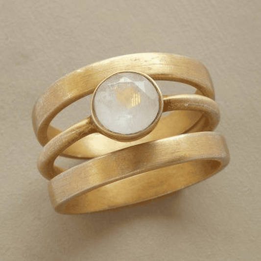 Vintage Gold & Inlaid Moonstone Ring