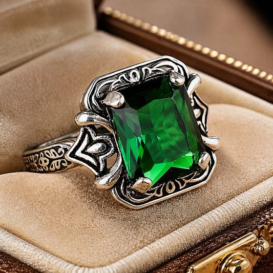 Emerald Paramount Jewel Ring