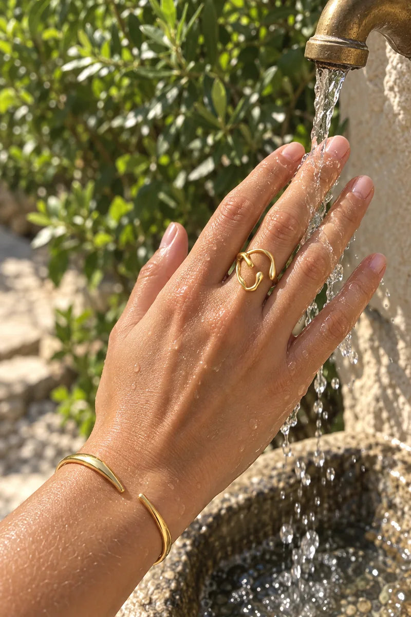 Drift Ring and Lysa Bracelet under running water